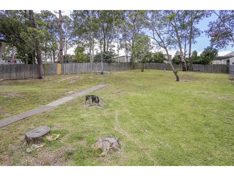 8 Quigley Road, Bolton Point NSW 2283