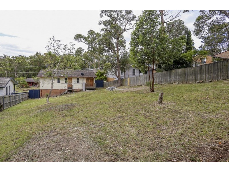 8 Quigley Road, Bolton Point NSW 2283