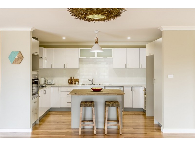 7 Hawthorne Close, Toronto NSW 2283