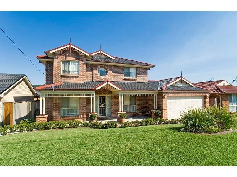 34 Alexander Cl, Bateau Bay NSW 2261
