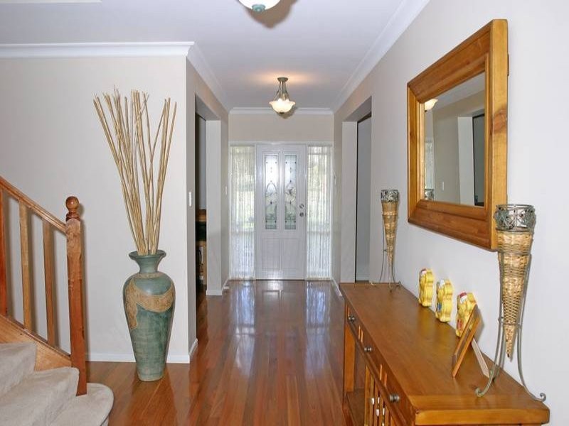 34 Alexander Cl, Bateau Bay NSW 2261