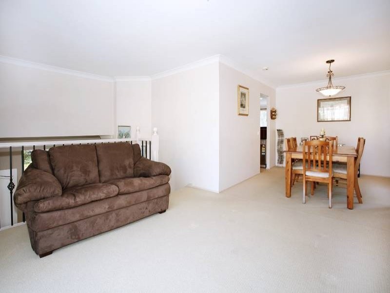 16 Lachlan Place, Berkeley Vale NSW 2261