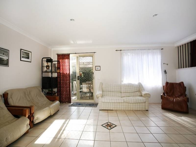 16 Lachlan Place, Berkeley Vale NSW 2261