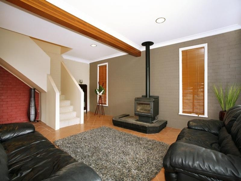 19 Barry Street, Bateau Bay NSW 2261