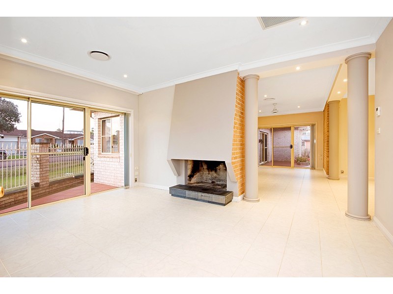 2 Benelong Street, The Entrance NSW 2261