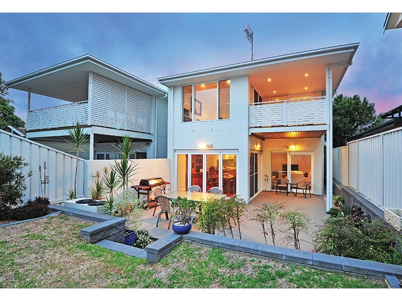 90A Bay Rd, Blue Bay NSW 2261