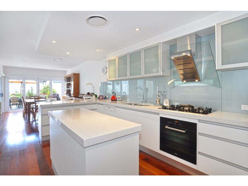 90A Bay Rd, Blue Bay NSW 2261
