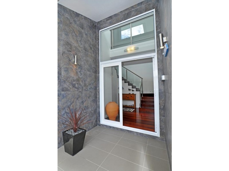 90A Bay Rd, Blue Bay NSW 2261