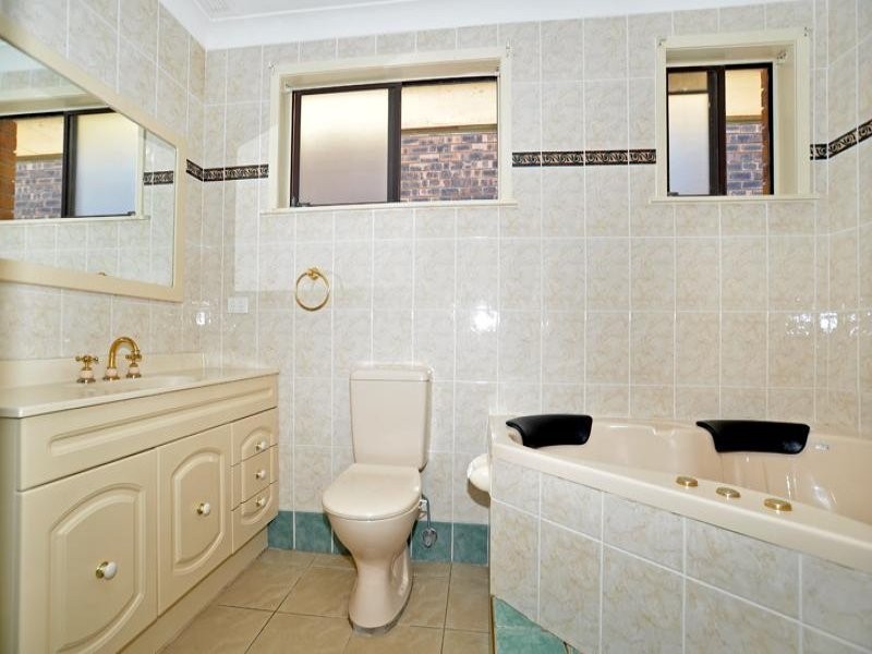 40 Margherita Avenue, Bateau Bay NSW 2261