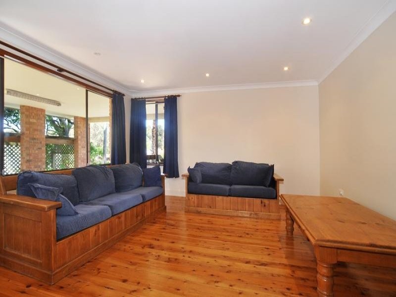 40 Margherita Avenue, Bateau Bay NSW 2261