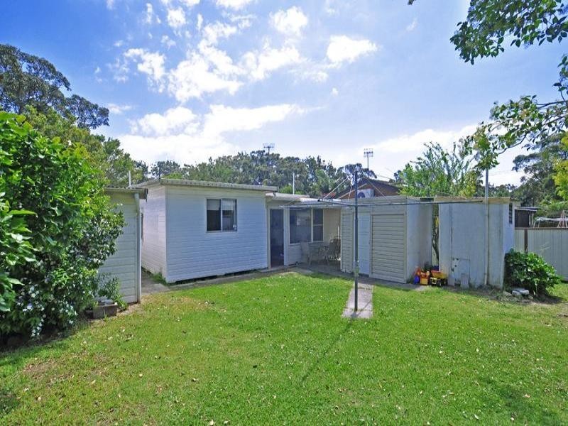 24 Brenda Crescent, Tumbi Umbi NSW 2261
