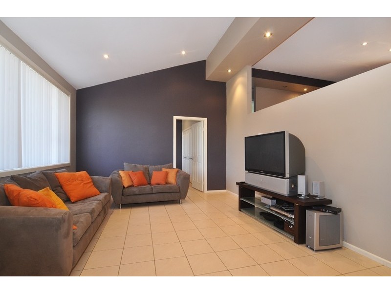 1/21a Bottlebrush Drive, Glenning Valley NSW 2261