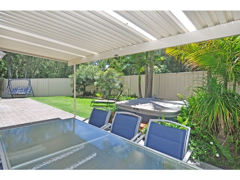 2 Craig Close, Long Jetty NSW 2261