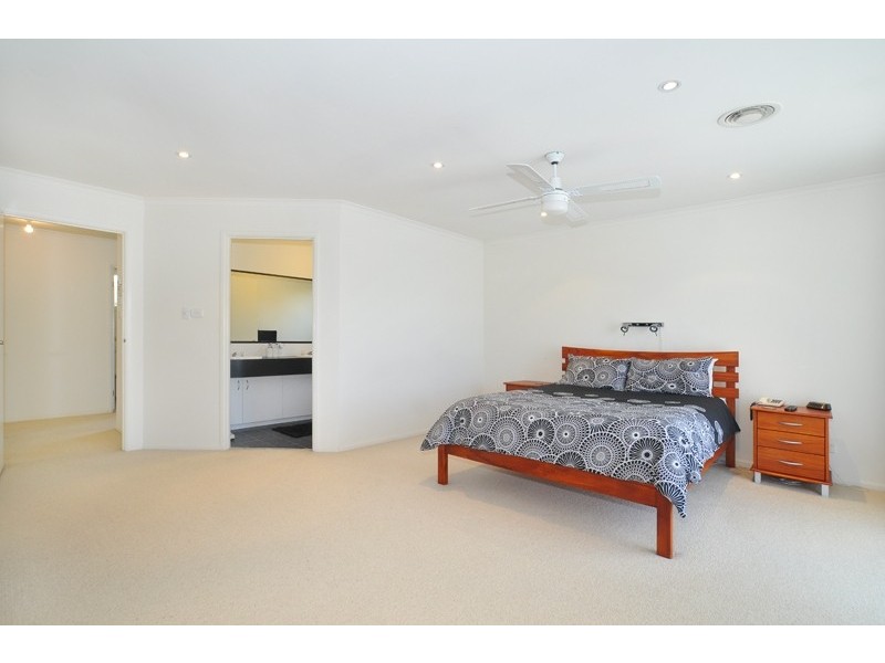 2 Craig Close, Long Jetty NSW 2261