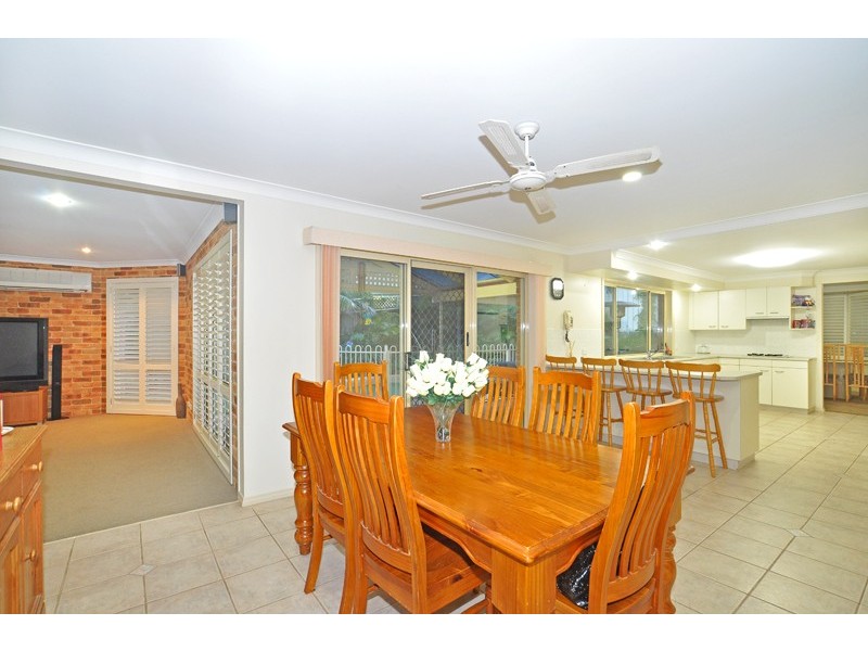 4 Panarea Cl, Tumbi Umbi NSW 2261