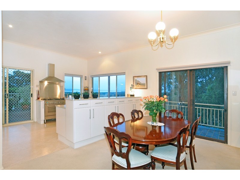 17 Mossman Ave, Bateau Bay NSW 2261