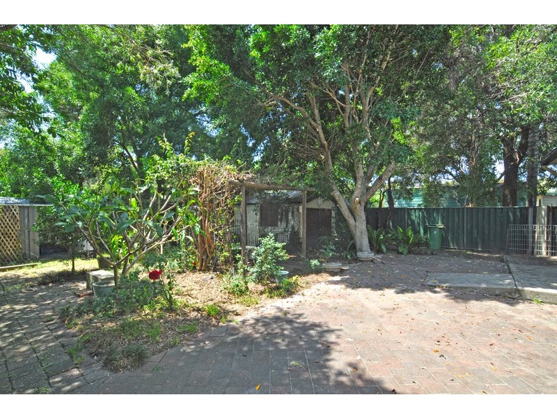 11 Culwulla Street, Berkeley Vale NSW 2261