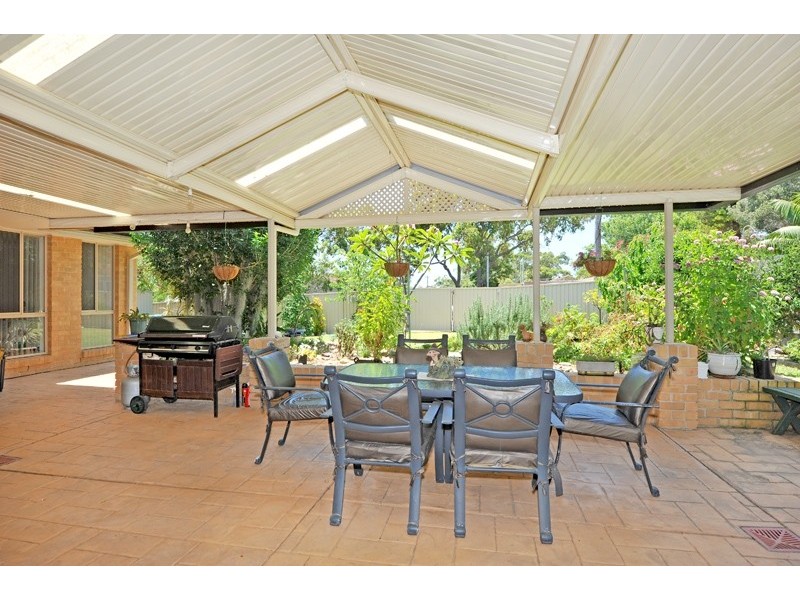 48 Lakin St, Bateau Bay NSW 2261