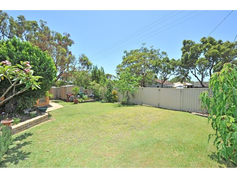 48 Lakin St, Bateau Bay NSW 2261