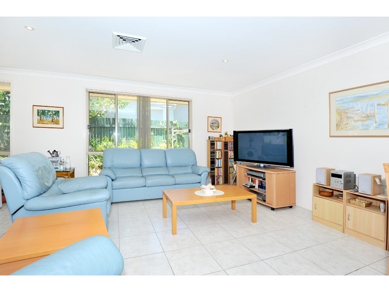 48 Lakin St, Bateau Bay NSW 2261