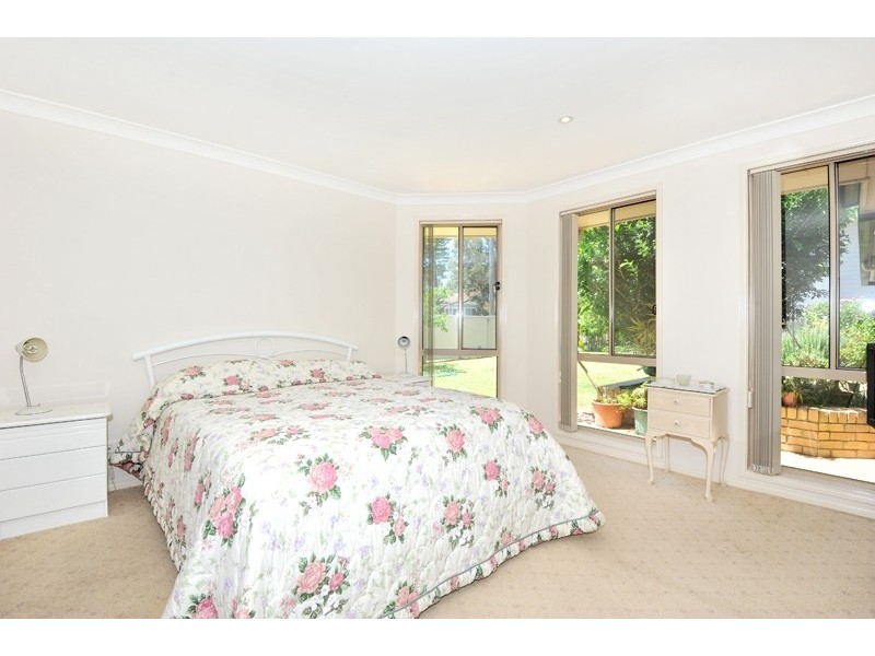 48 Lakin St, Bateau Bay NSW 2261