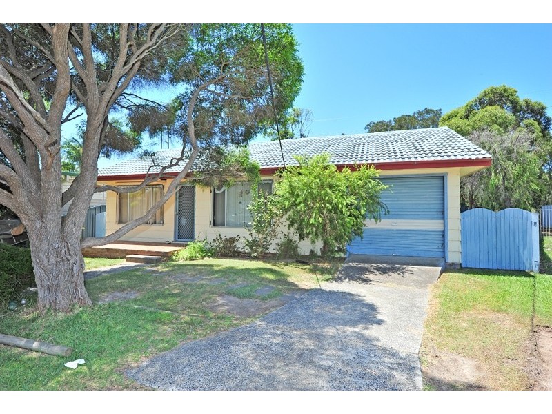 44 Kathleen White Crescent, Killarney Vale NSW 2261