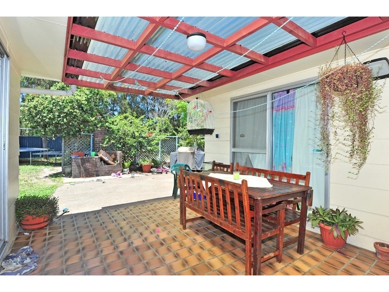 44 Kathleen White Crescent, Killarney Vale NSW 2261