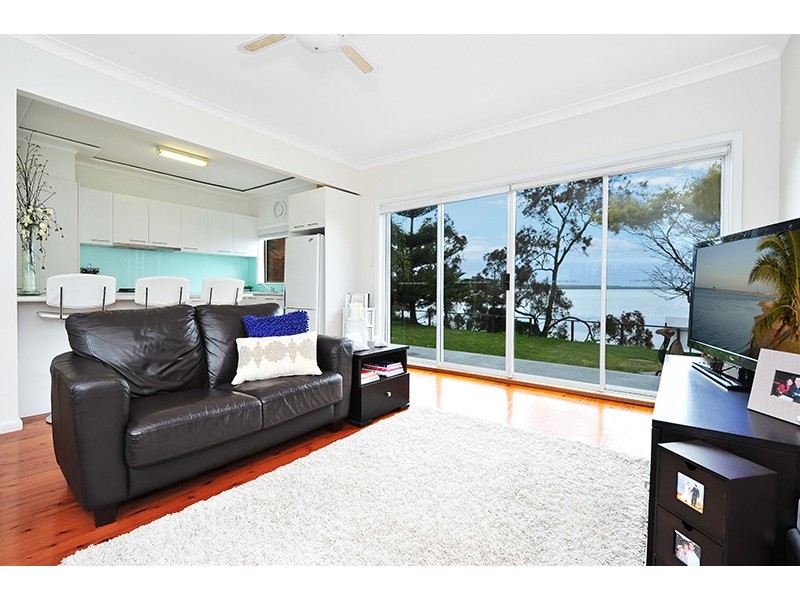 51 Main Rd, Toukley NSW 2263