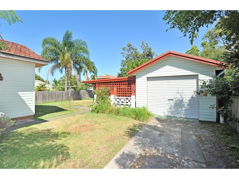 13 Armstrong Ave, Killarney Vale NSW 2261