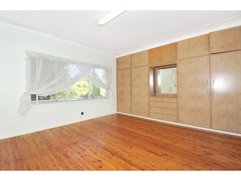 13 Armstrong Ave, Killarney Vale NSW 2261