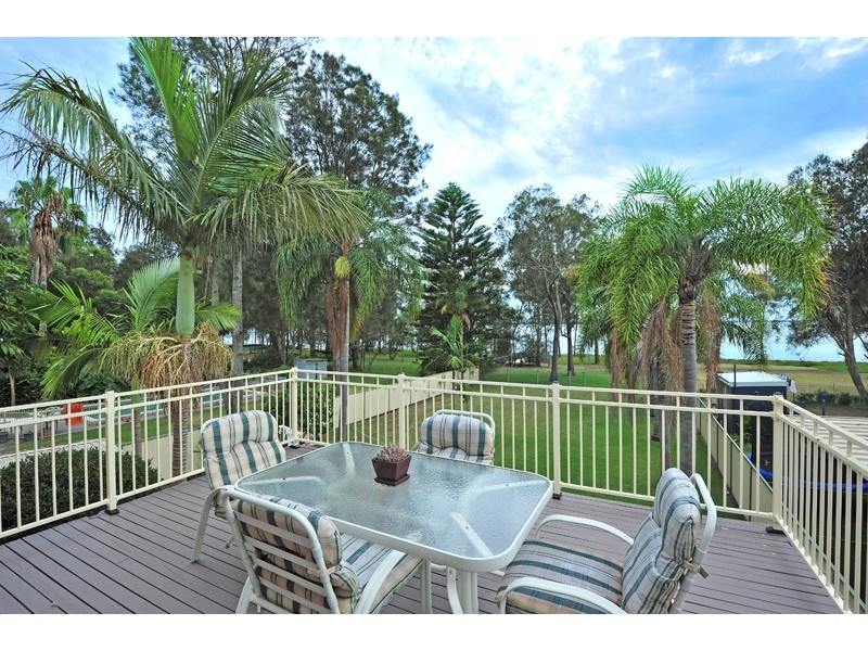 91 Lakedge Ave, Berkeley Vale NSW 2261