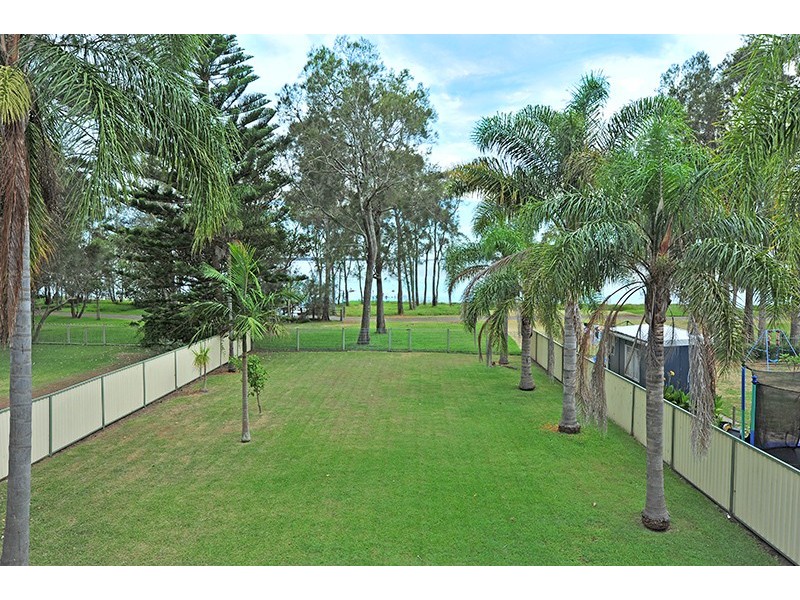 91 Lakedge Ave, Berkeley Vale NSW 2261