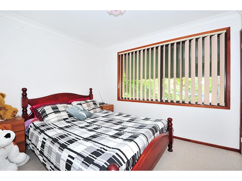 4 Jessica Street, Bateau Bay NSW 2261