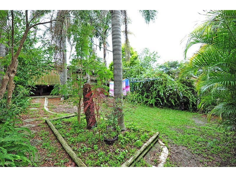 4 Jessica Street, Bateau Bay NSW 2261