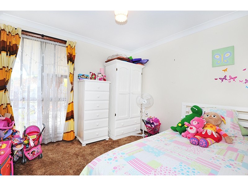 25 Panorama Pde, Berkeley Vale NSW 2261