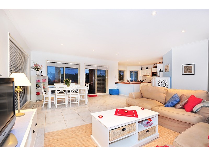 12 Caralee Pl, Tumbi Umbi NSW 2261