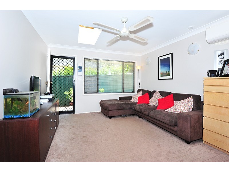 143 Kerry Crescent, Berkeley Vale NSW 2261