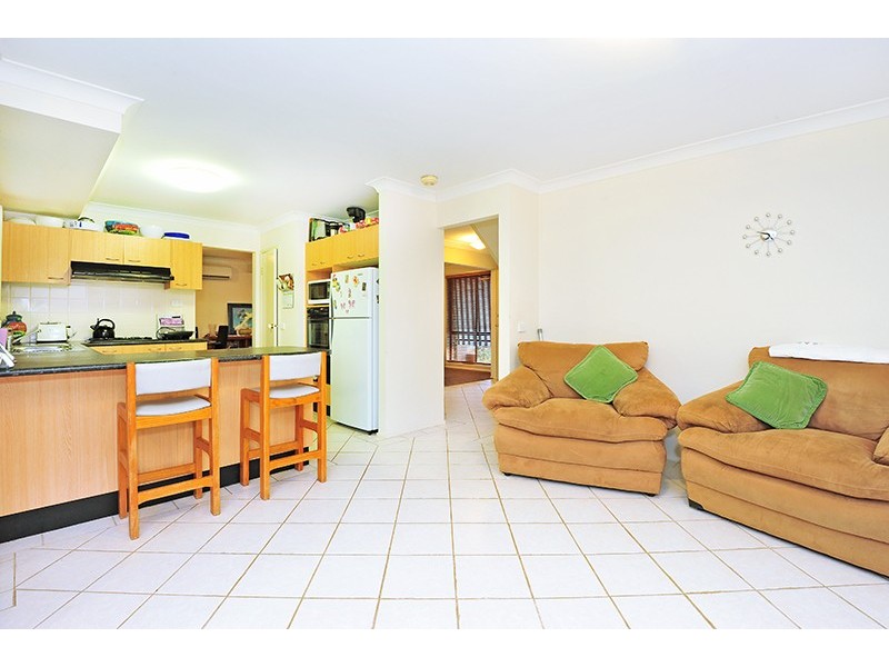 21 Stornaway Crescent, Berkeley Vale NSW 2261