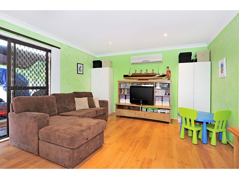 22 Greenwood Ave, Berkeley Vale NSW 2261