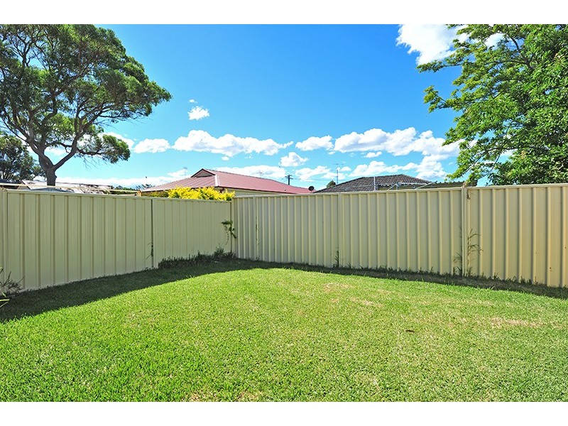 6a Hazel Close, Berkeley Vale NSW 2261