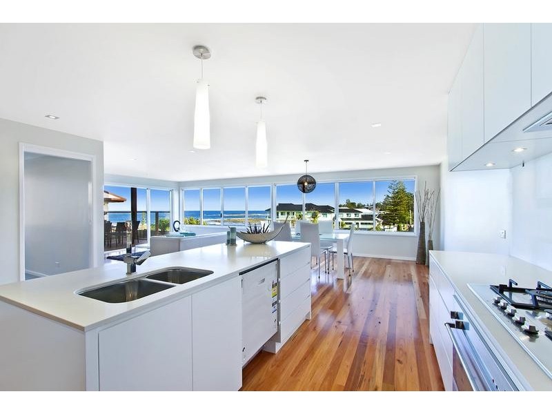 142 Ocean Parade, Blue Bay NSW 2261