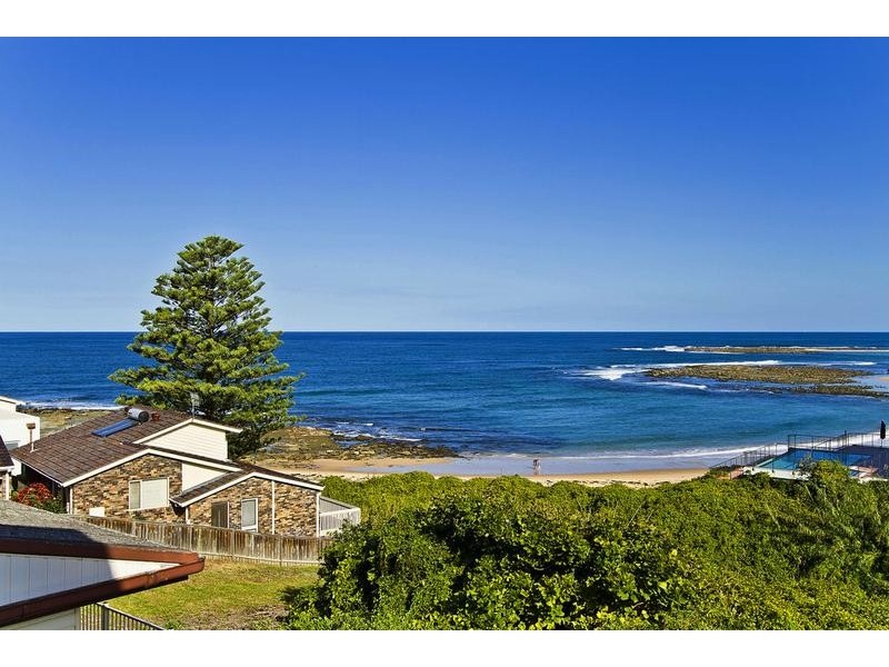 142 Ocean Parade, Blue Bay NSW 2261
