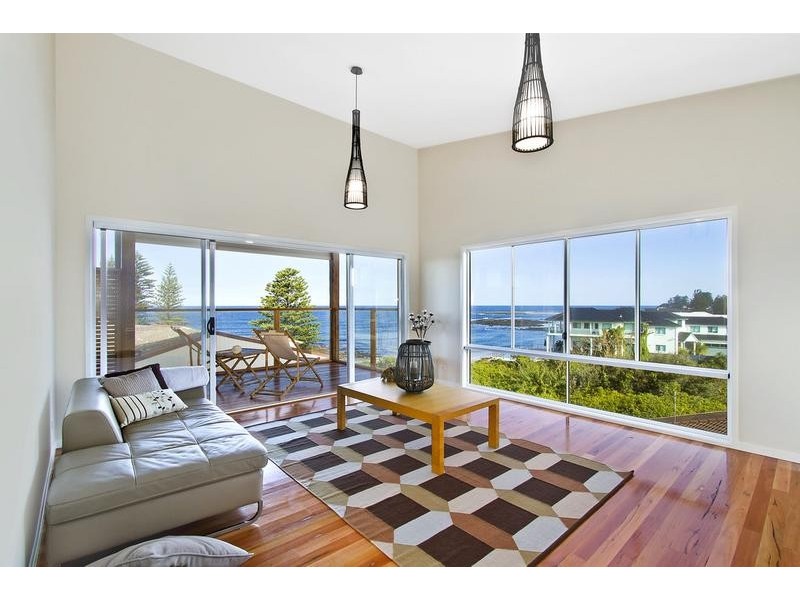 142 Ocean Parade, Blue Bay NSW 2261