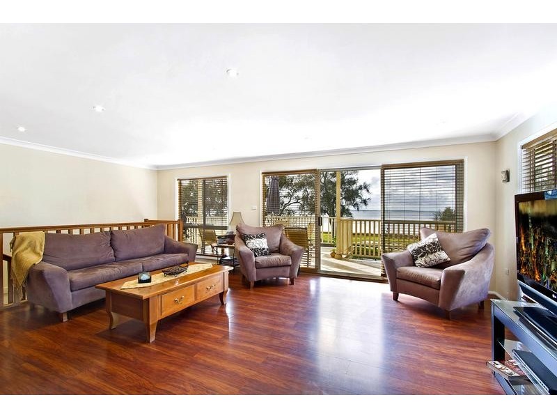 16 Lucinda Avenue, Killarney Vale NSW 2261