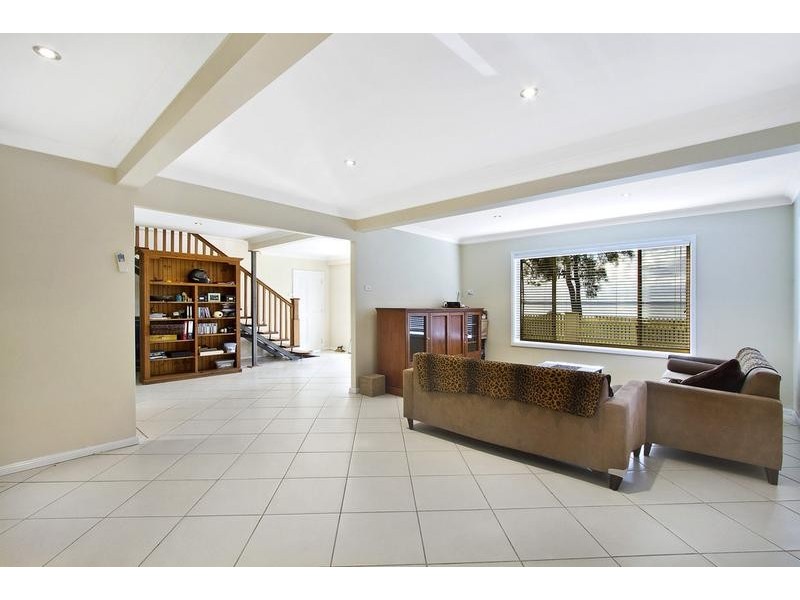 16 Lucinda Avenue, Killarney Vale NSW 2261