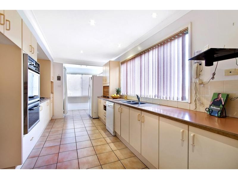 16 Lucinda Avenue, Killarney Vale NSW 2261