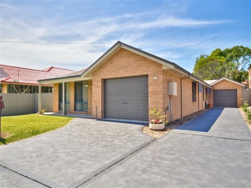 41 Rotherham St, Bateau Bay NSW 2261