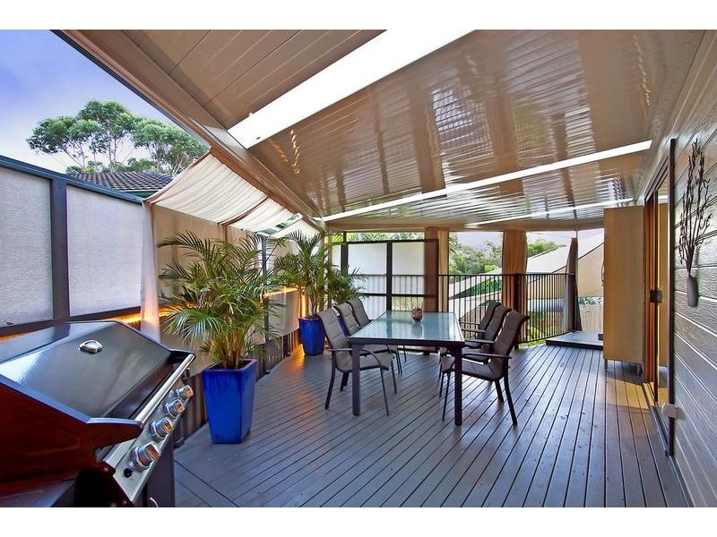 7 Rickard St, Bateau Bay NSW 2261