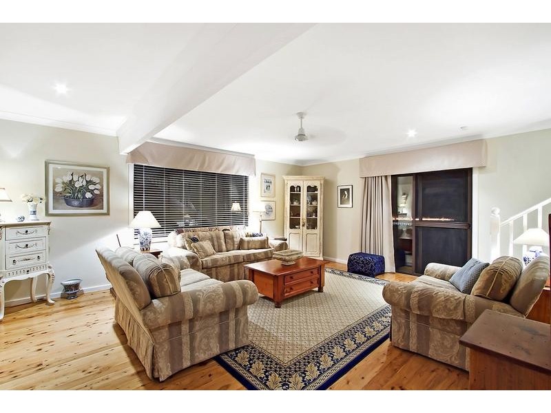 7 Rickard St, Bateau Bay NSW 2261