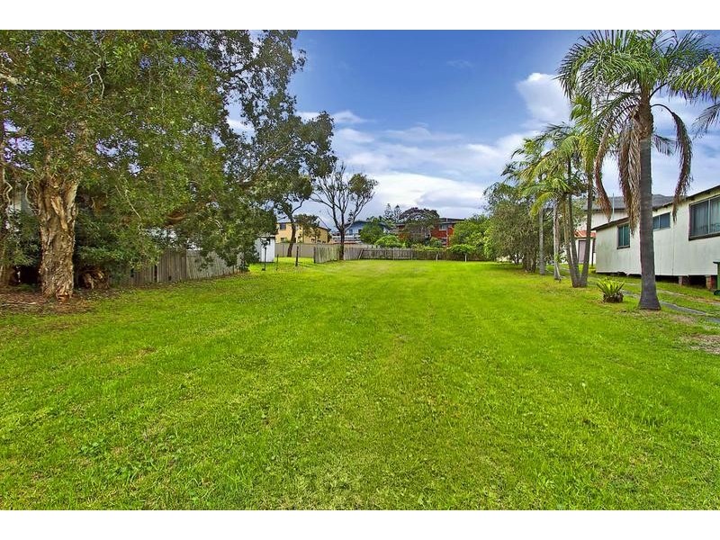 24 Lord St, Shelly Beach NSW 2261